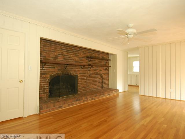 1025 Chester Road Winston-Salem, NC 27104 - Photo 7 of 16 Living Room.