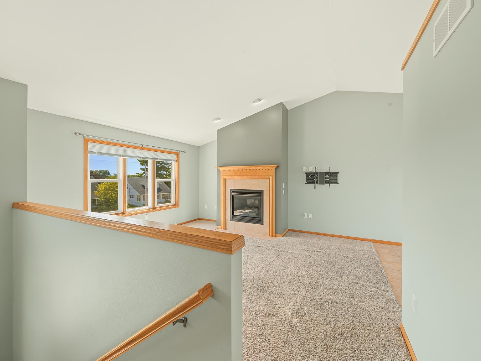 6738 Henry Road Belleville, WI 53508 - Photo 6 of 59 Gallery Image 6