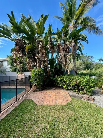 $5,800 | 10366 Buena Ventura Drive, Boca Raton, FL 33498