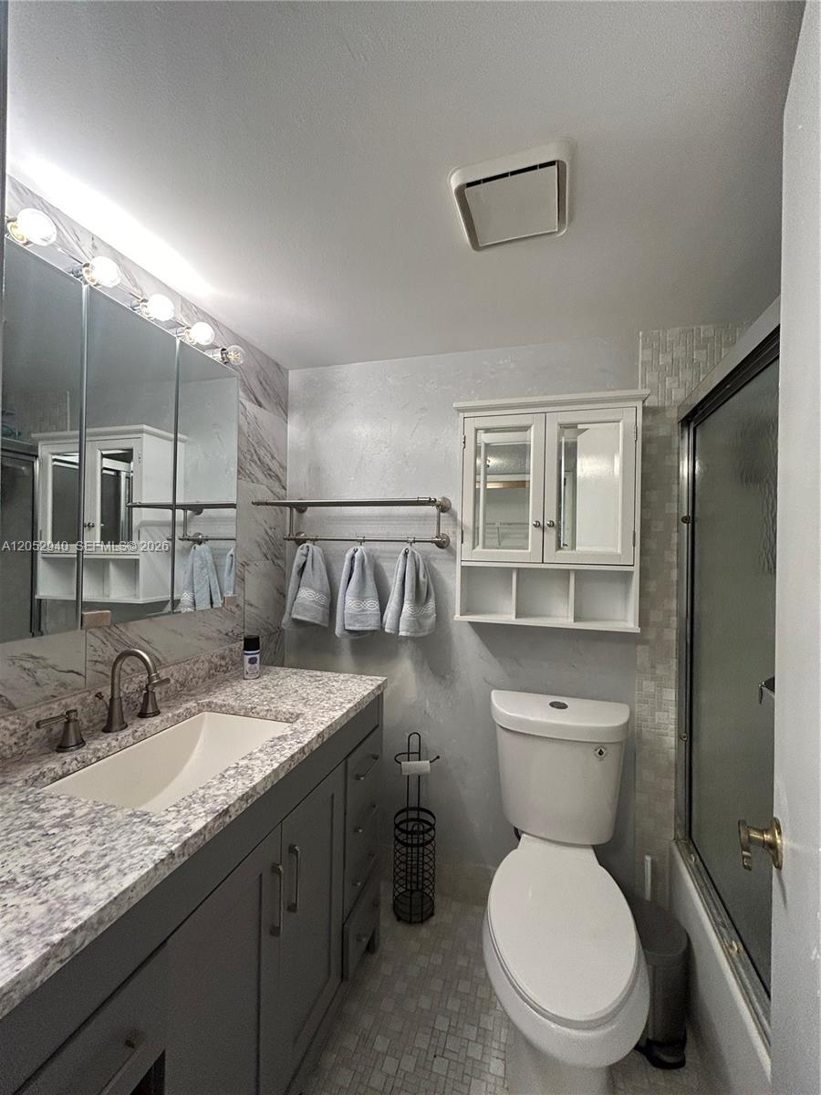200 Gate Road, Unit 202 Hollywood, FL 33024 - Photo 10 of 29
