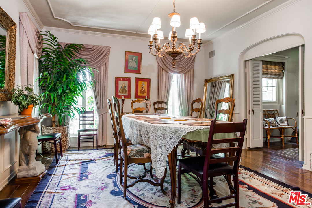 601 Foothill Road Beverly Hills, CA 90210 - Photo 12 of 16