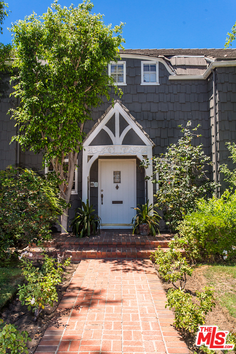 601 Foothill Road Beverly Hills, CA 90210 - Photo 8 of 16