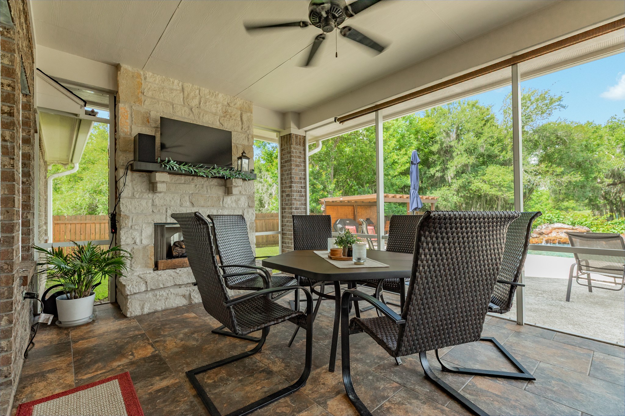 1208 Bronco Trail Angleton, TX 77515 - Photo 43 of 46
