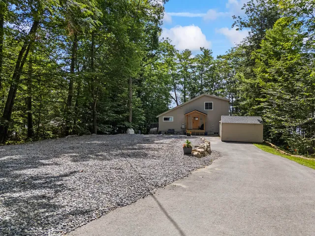 $1,789,000 | 7 Papoose Island Road, Raymond, ME 04071