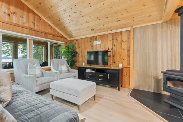 $1,799,000 | 7 Papoose Island Road, Raymond, ME 04071