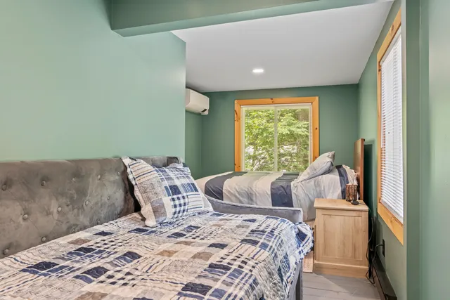 $1,789,000 | 7 Papoose Island Road, Raymond, ME 04071