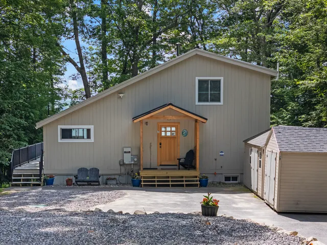 $1,789,000 | 7 Papoose Island Road, Raymond, ME 04071