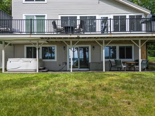 $1,789,000 | 7 Papoose Island Road, Raymond, ME 04071