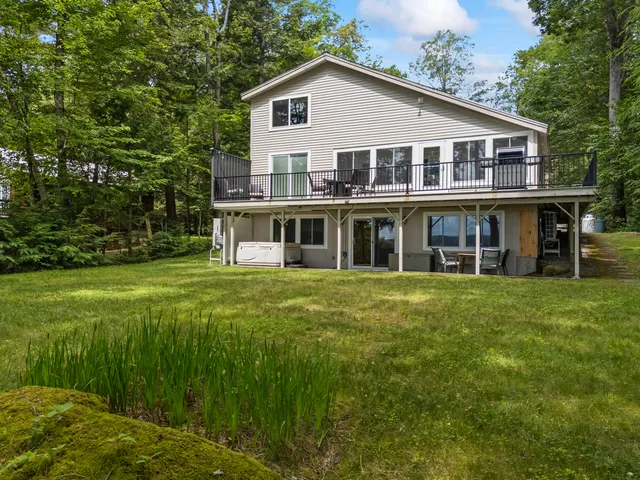 $1,789,000 | 7 Papoose Island Road, Raymond, ME 04071