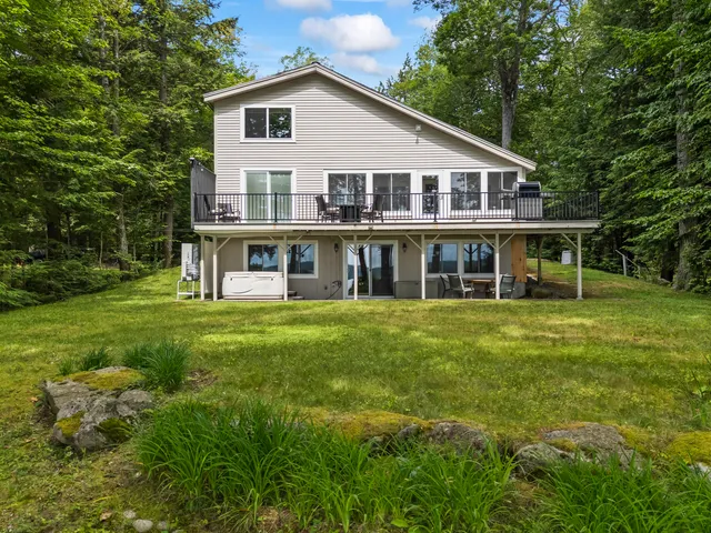 $1,789,000 | 7 Papoose Island Road, Raymond, ME 04071