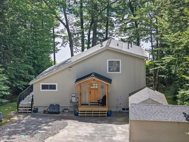 $1,799,000 | 7 Papoose Island Road, Raymond, ME 04071