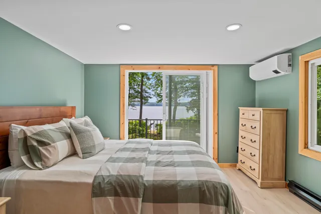 $1,789,000 | 7 Papoose Island Road, Raymond, ME 04071