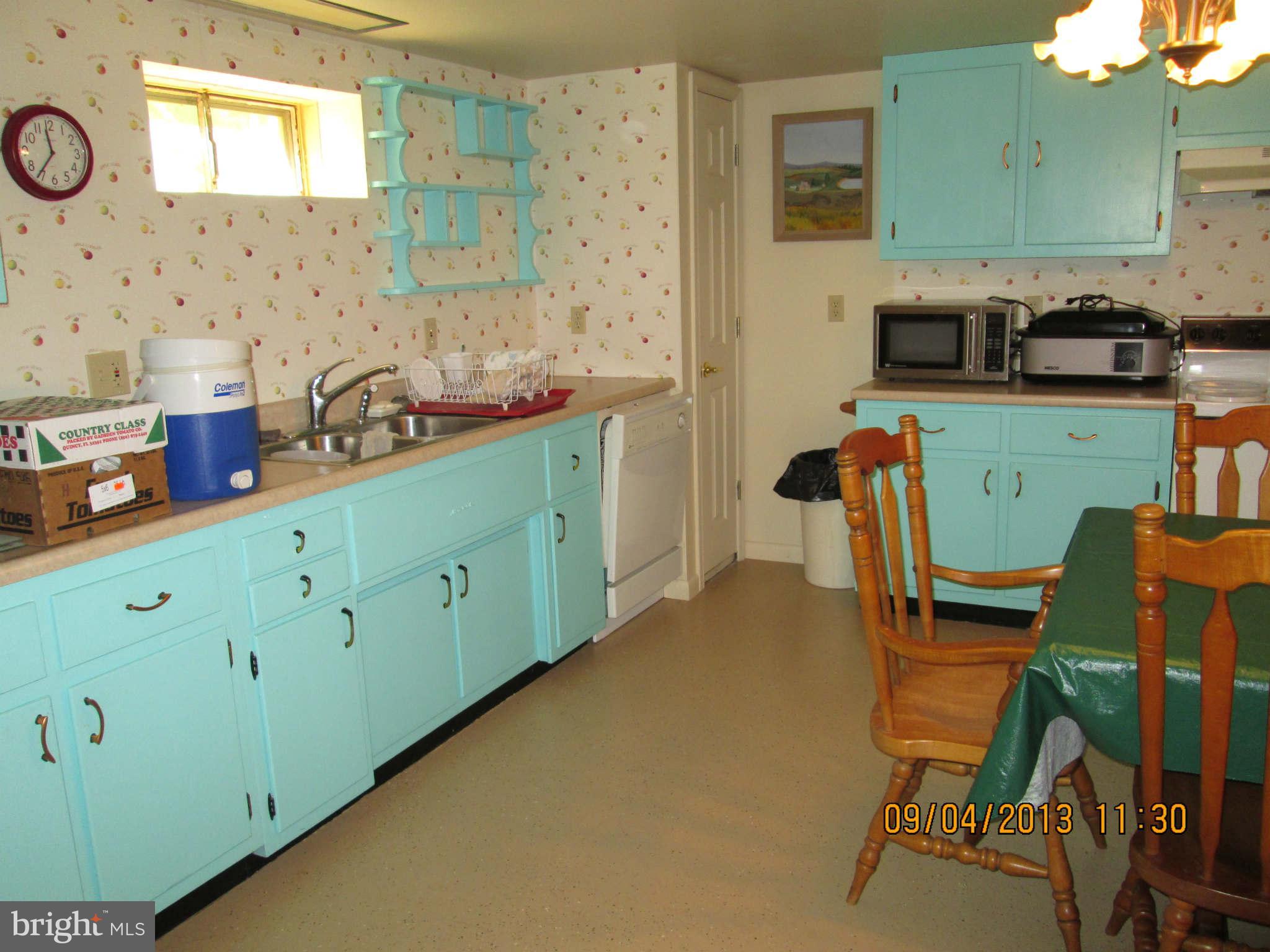 708 North Reymann Street Ranson, WV 25438 - Photo 17 of 25 Kitchen