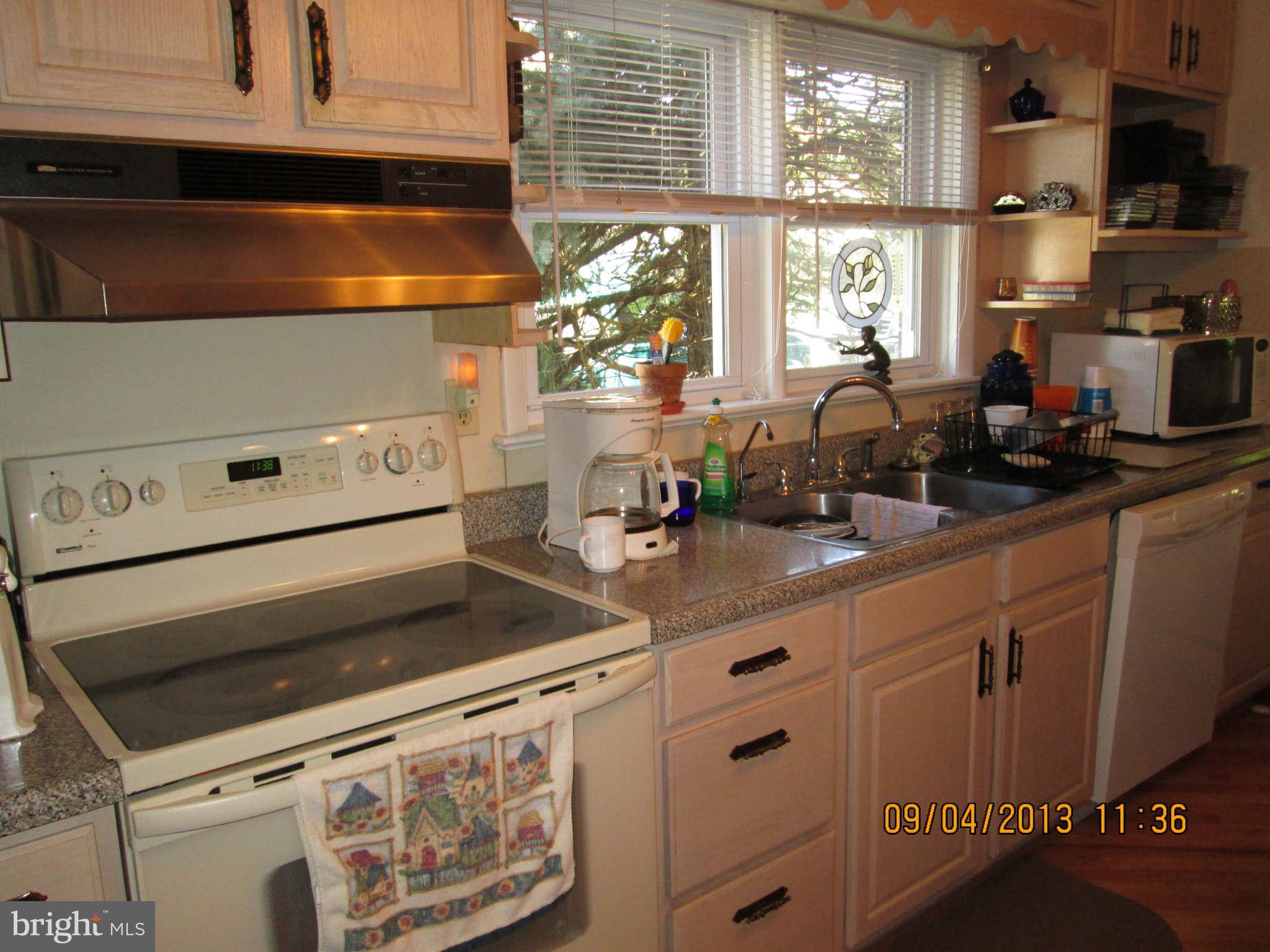708 North Reymann Street Ranson, WV 25438 - Photo 3 of 25 Kitchen