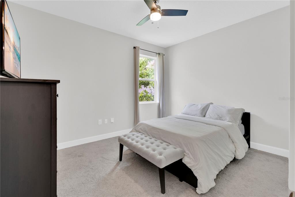 1127 Castlevecchio Loop Orlando, FL 32825 - Photo 19 of 39