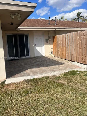 $3,600 | 5782 Southwest 61st Street, Unit 5782, Miami, FL 33143