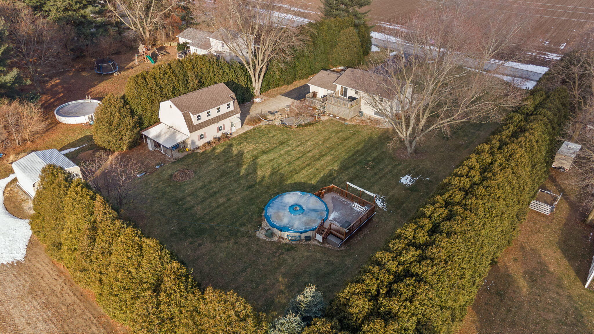 346 East 100 South Valparaiso, IN 46383 - Photo 5 of 26 2048x1152