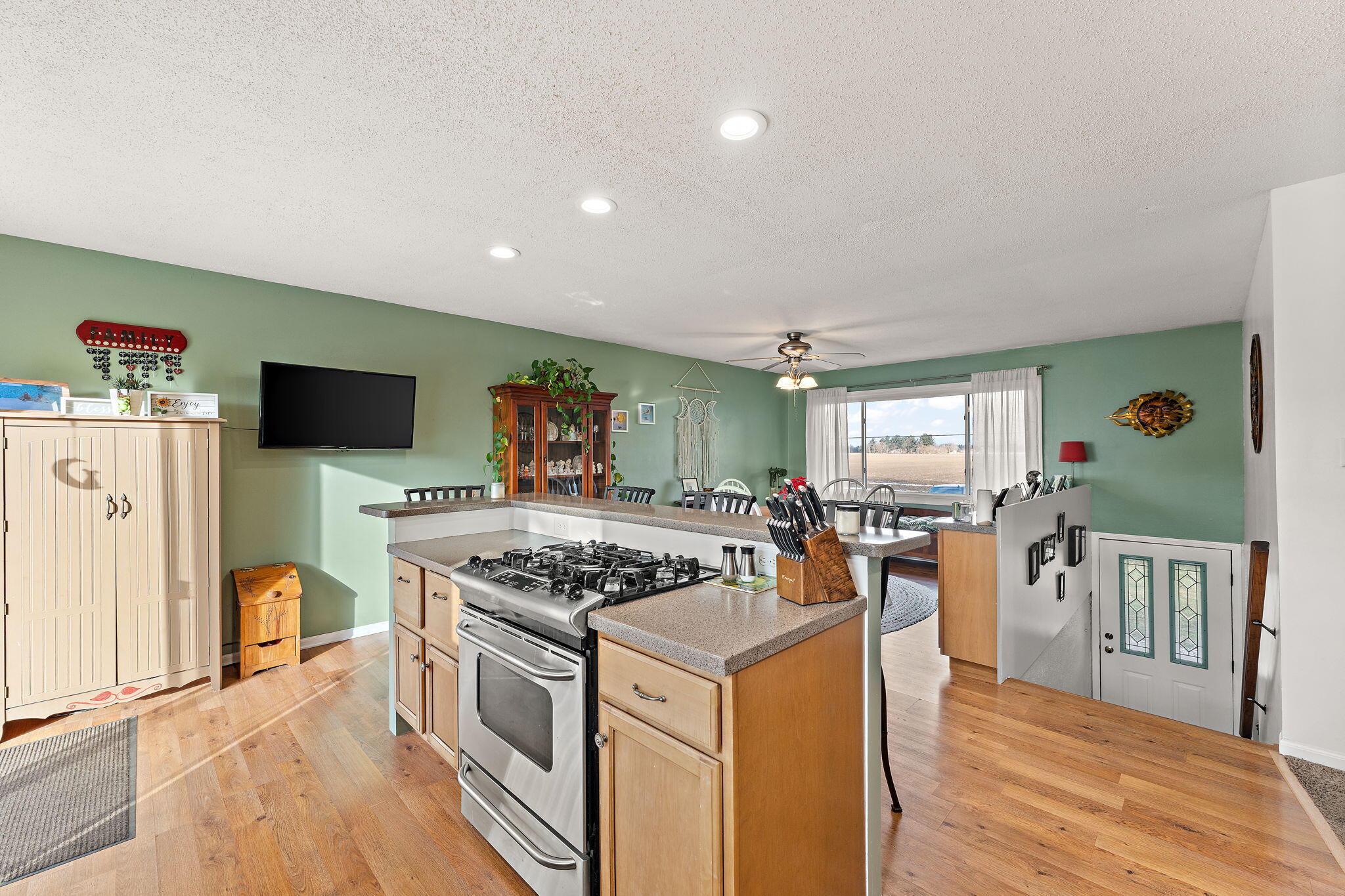 346 East 100 South Valparaiso, IN 46383 - Photo 10 of 26 2048x1365