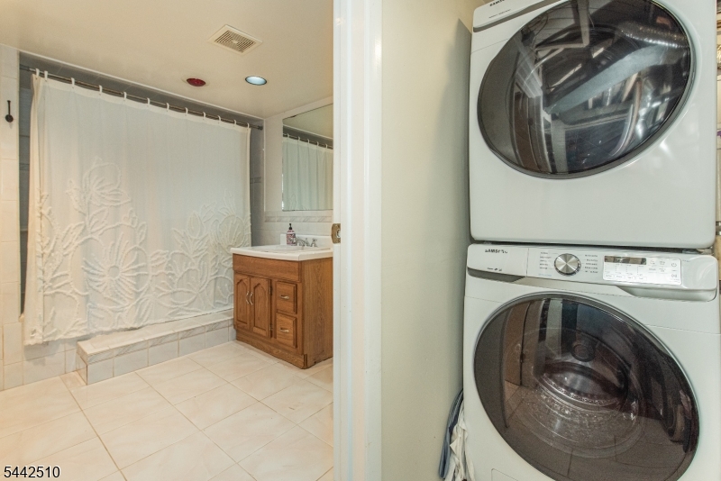 27 Mountain Road Rockaway, NJ 07866 - Photo 26 of 32