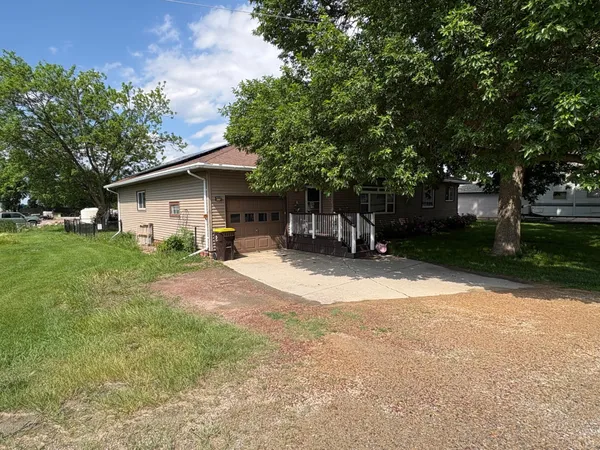 $250,000 | 350 Thurman Street, Wells, MN 56097