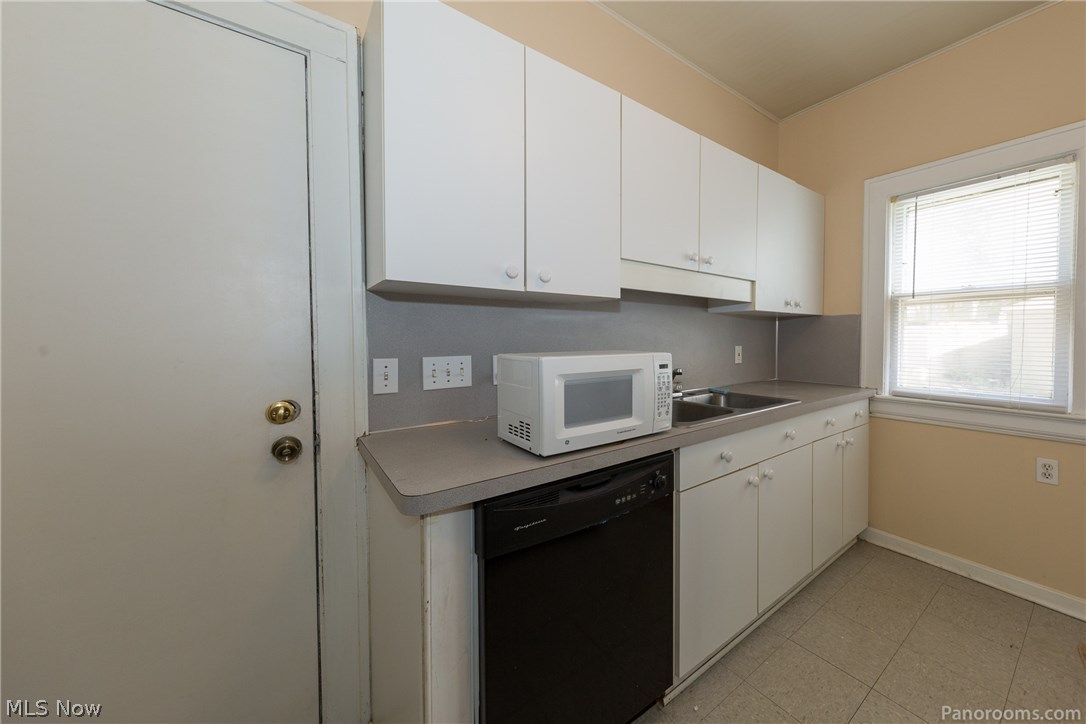 2201 Rexwood Road Cleveland, OH 44118 - Photo 10 of 23 Gallery Image 10