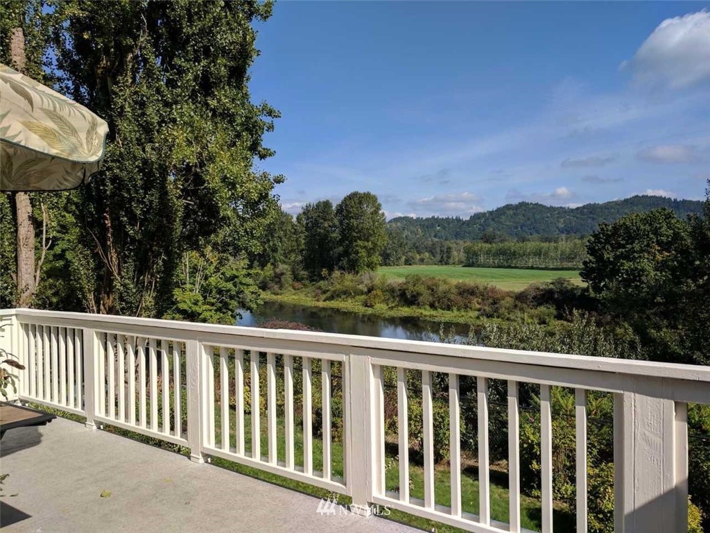 16311 Connelly Road Snohomish, WA 98296 - Photo 4 of 15