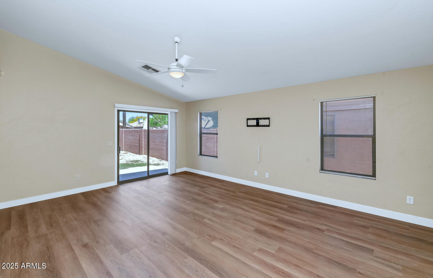12450 West Hearn Road El Mirage, AZ 85335 - Photo 8 of 29 Living Room