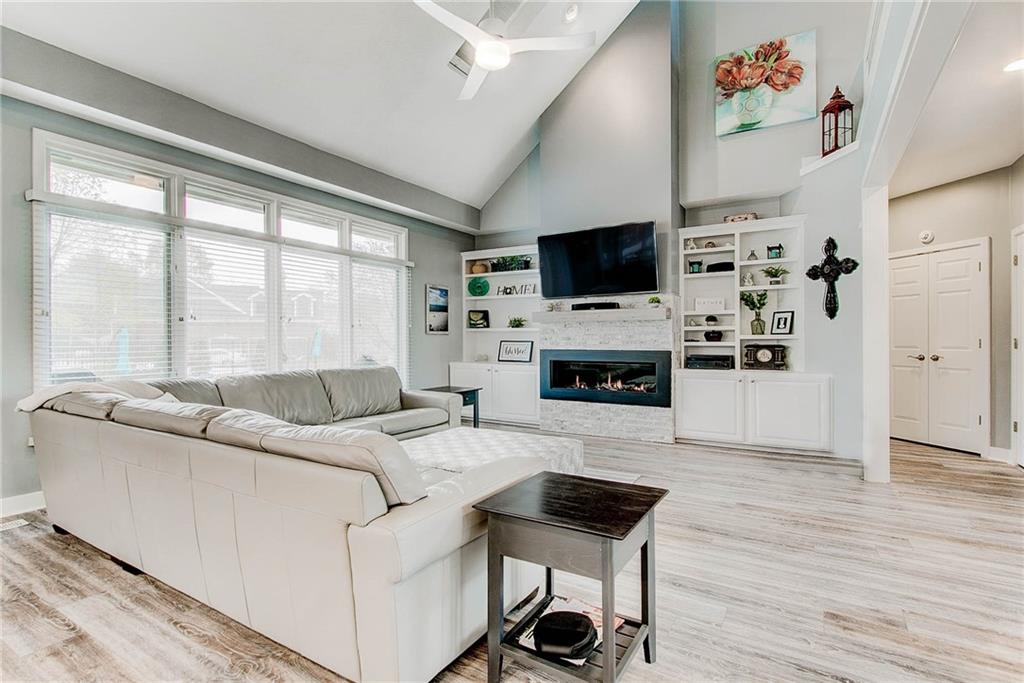 6711 Riverside Way Fishers, IN 46038 - Photo 13 of 58 Gallery Image 13