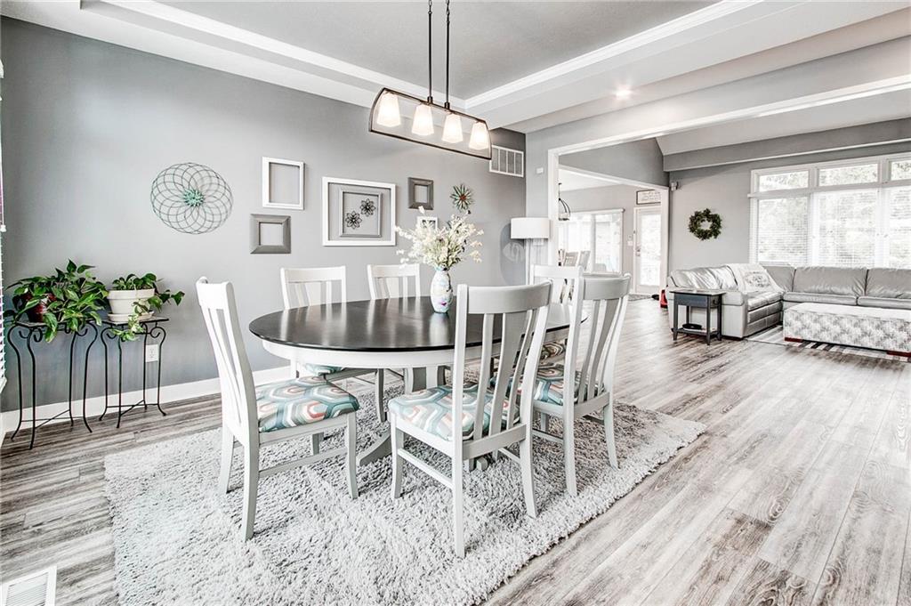 6711 Riverside Way Fishers, IN 46038 - Photo 5 of 58 Gallery Image 5