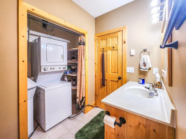 $370,000 | 10547 Vermeil Drive Northeast, Deer River, MN 56636