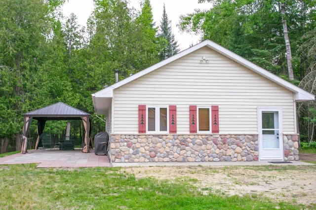 $370,000 | 10547 Vermeil Drive Northeast, Deer River, MN 56636