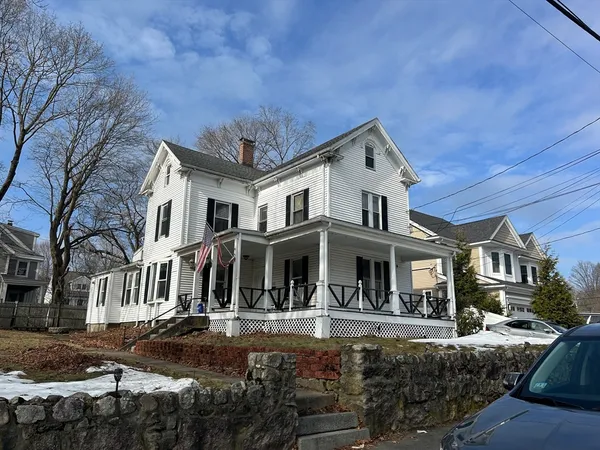 $899,000 | 105 Oakdale Avenue, Dedham, MA 02026