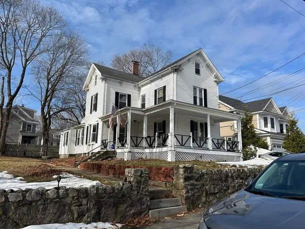 $899,000 | 105 Oakdale Avenue, Dedham, MA 02026