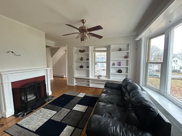 $899,000 | 105 Oakdale Avenue, Dedham, MA 02026