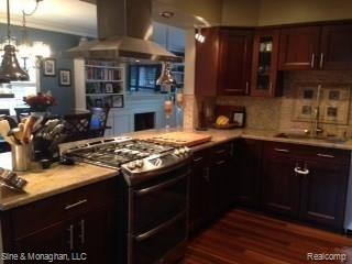 1445 Fairholme Road Grosse Pointe, MI 48236 - Photo 9 of 20 photo 2-2.jpg