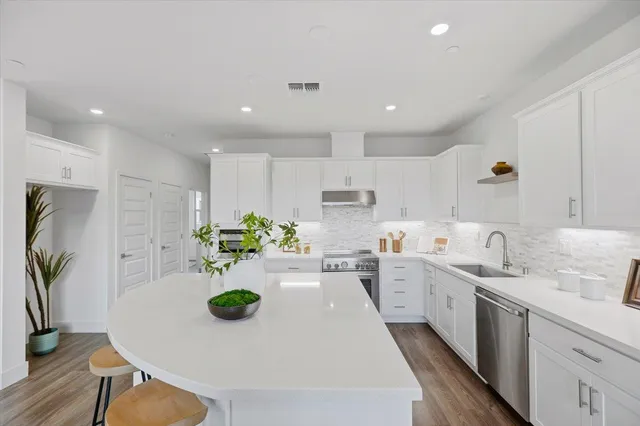 $1,288,000 | 921 Magnolia Terrace, Unit 7, Sunnyvale, CA 94086