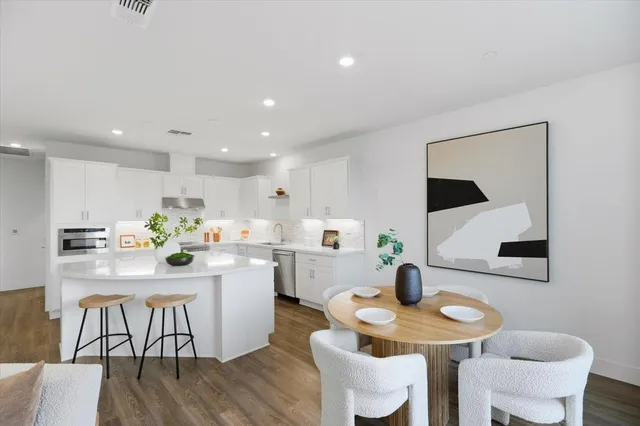 $1,288,000 | 921 Magnolia Terrace, Unit 7, Sunnyvale, CA 94086