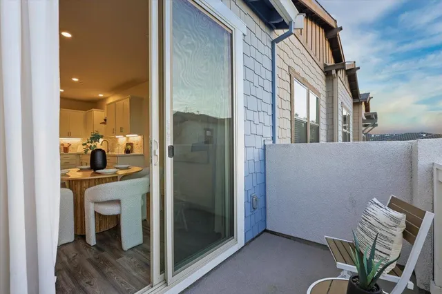 $1,288,000 | 921 Magnolia Terrace, Unit 7, Sunnyvale, CA 94086