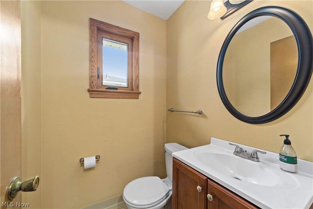 7627 Roeper Road Parma, OH 44134 - Photo 11 of 29