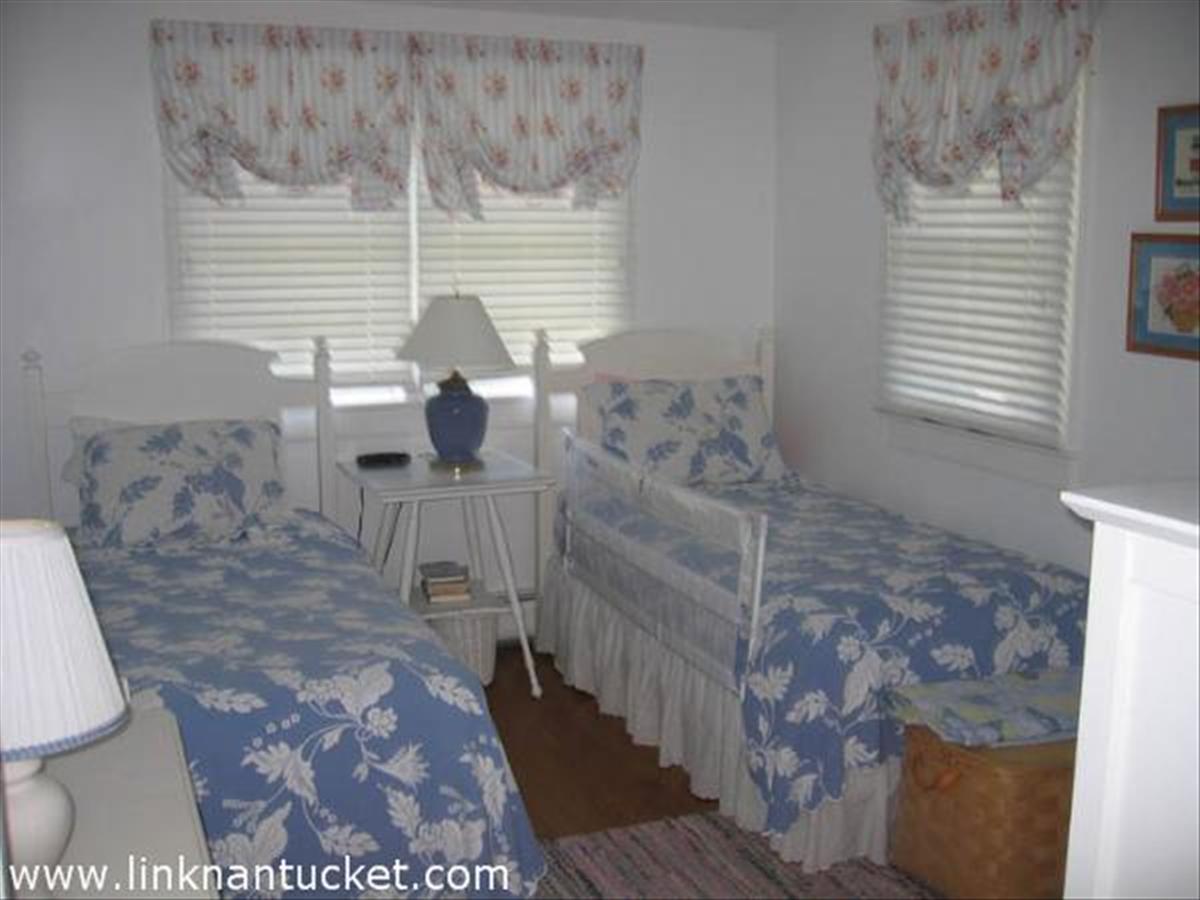 81 Baxter Road Nantucket, MA 02554 - Photo 9 of 13 Gallery Image 9