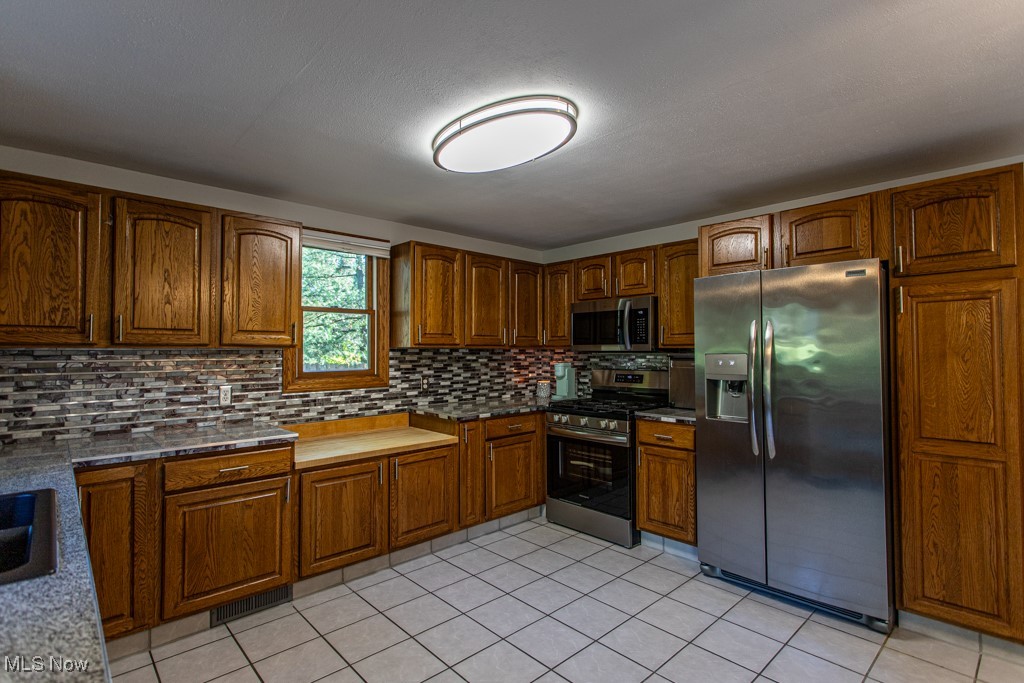 248 Darlington Road Northeast Warren, OH 44484 - Photo 14 of 46 Gallery Image 14