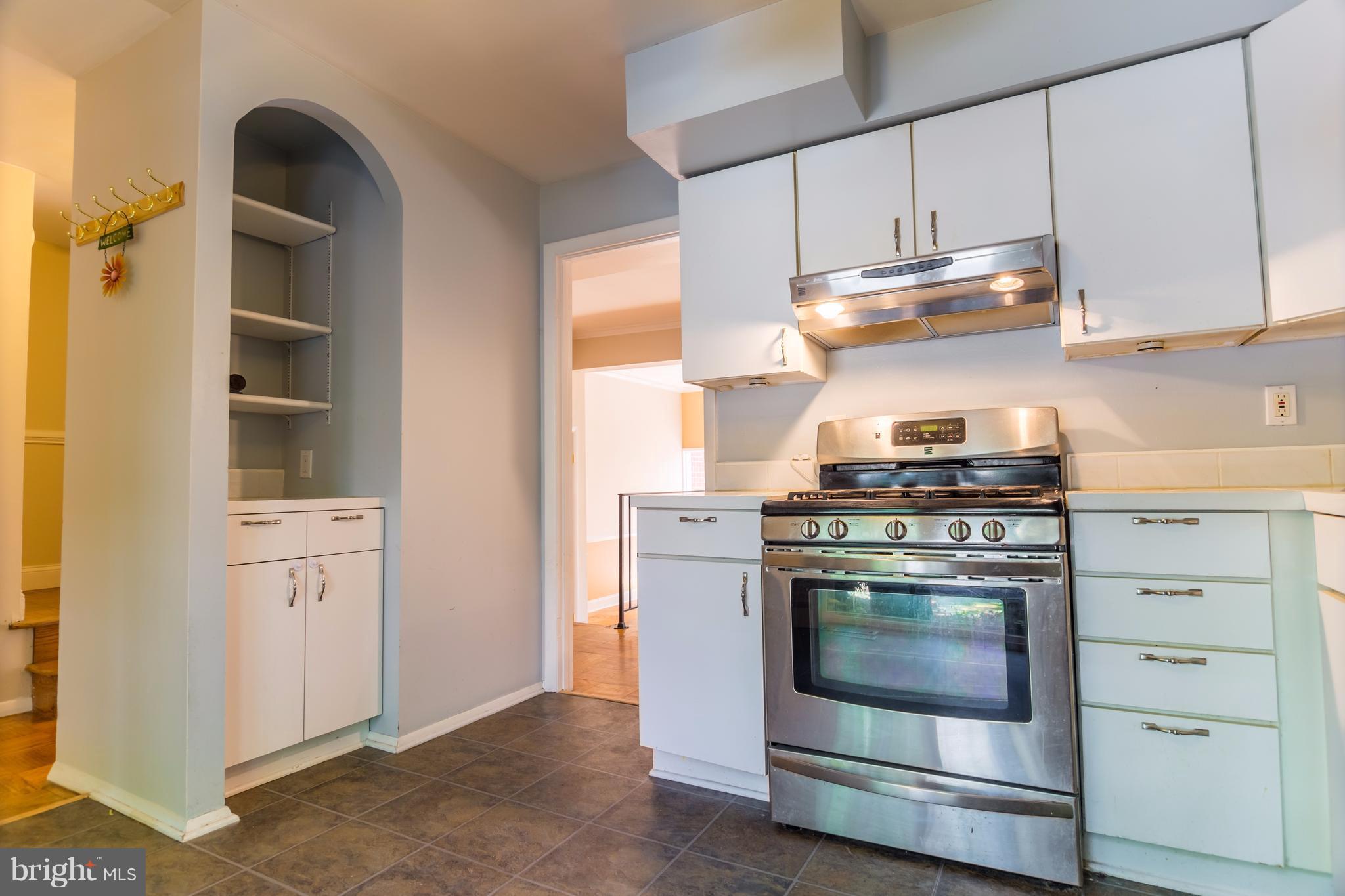 1923 Greenberry Road Baltimore, MD 21209 - Photo 3 of 23 Kitchen