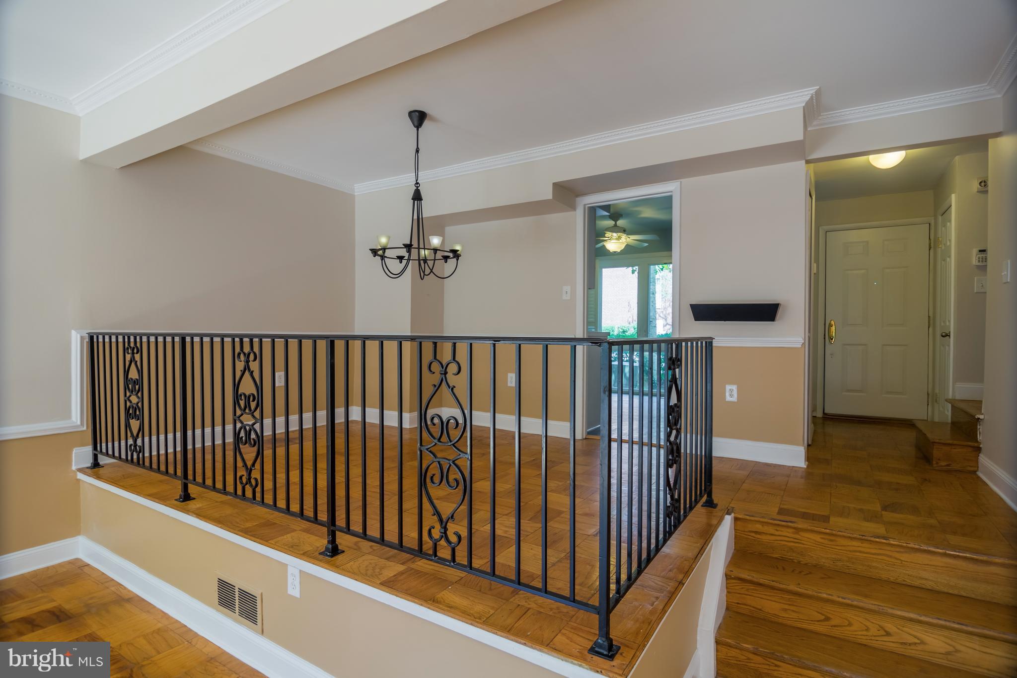 1923 Greenberry Road Baltimore, MD 21209 - Photo 7 of 23 Dining Room