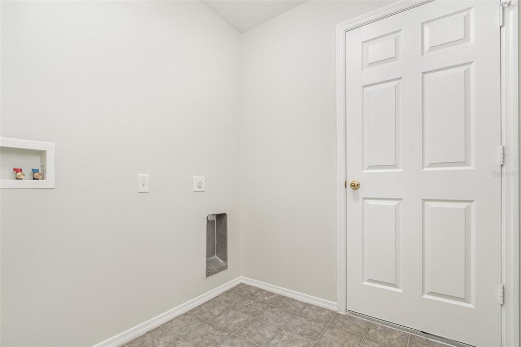 5100 Ballark Street Mount Dora, FL 32757 - Photo 20 of 28 a view of an empty room