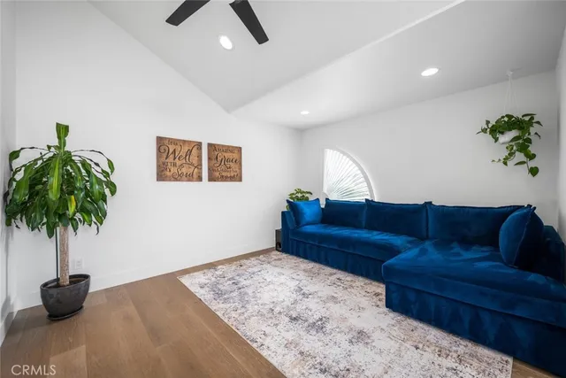 a view of a livingroom with furniture