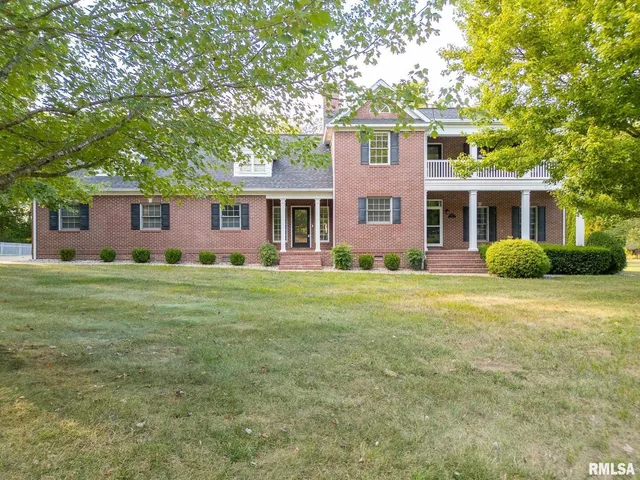 $459,000 | 306 Arbor Drive, Carterville, IL 62918