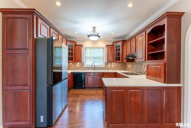 $459,000 | 306 Arbor Drive, Carterville, IL 62918