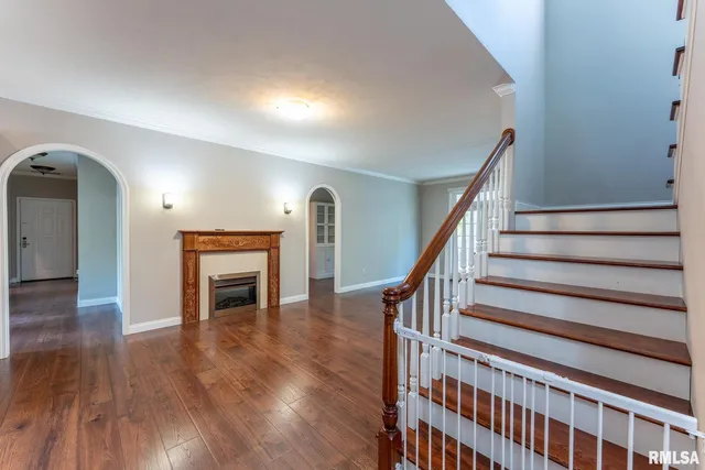 $459,000 | 306 Arbor Drive, Carterville, IL 62918