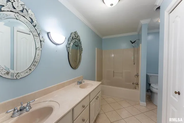 $459,000 | 306 Arbor Drive, Carterville, IL 62918