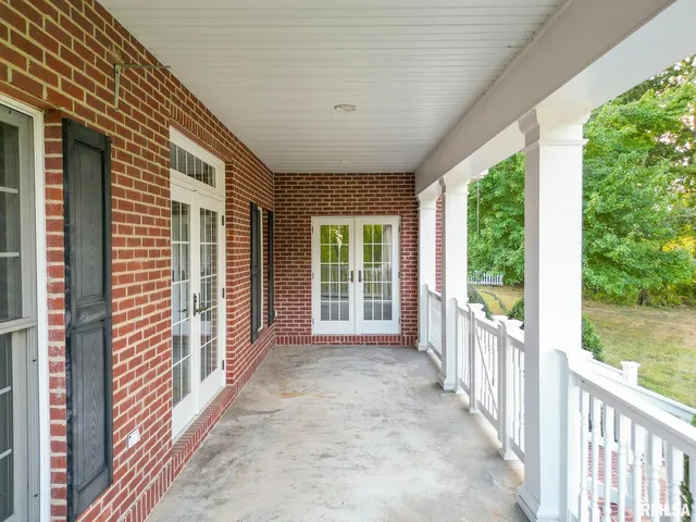 $459,000 | 306 Arbor Drive, Carterville, IL 62918